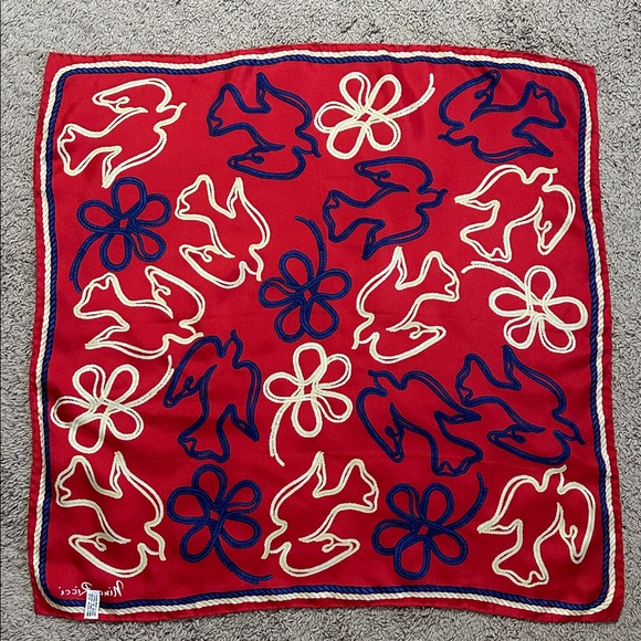Vintage Nina Ricci Red Scarf with Blue and Cream Patterns 100% silk - Picture 6 of 8